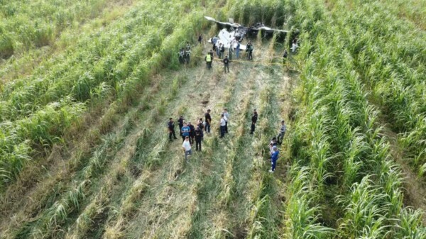 Mueren dos mexicanos en accidente de narcoavioneta en Venezuela