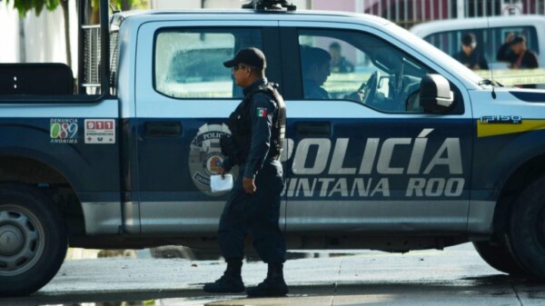 Rescatan a 6 migrantes cubanos en una vivienda de la Región 94 de Cancún