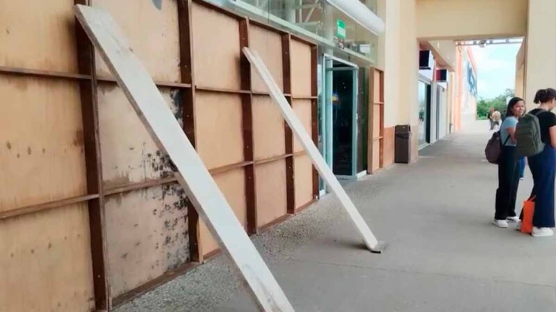 Negocios comienzan a suspender actividades en Chetumal