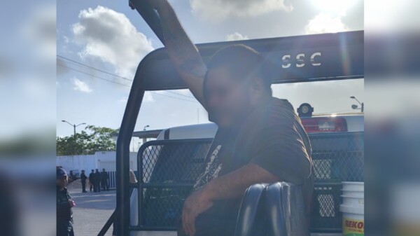 Detienen al ‘robapilas’ en Cancún; ciudadanos se organizaban para lincharlo