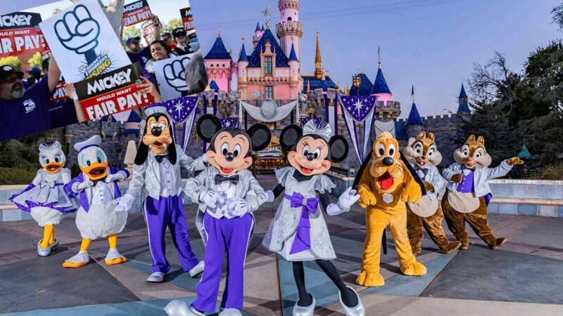 Amenazan trabajadores de Disneylandia con irse a huelga