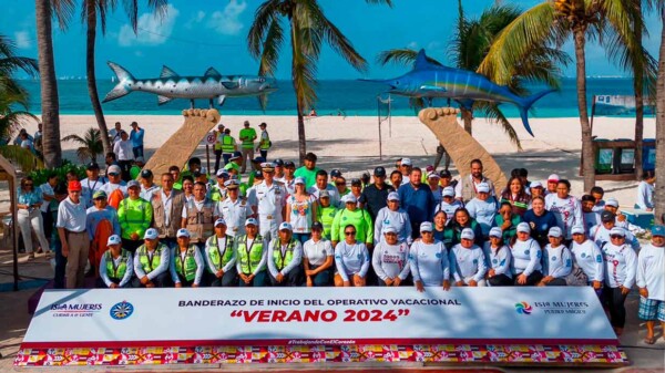 Atenea Gómez Ricalde da el banderazo del Operativo Vacacional de Verano 2024
