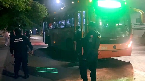 Realiza Policía Municipal operativos en transporte público de Cancún