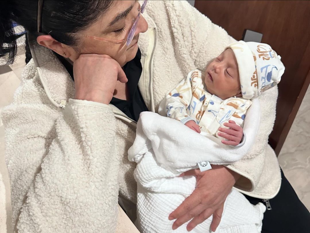 Victoria Ruffo reacciona a su foto con Eugenio Derbez y Alessandra Rosaldo