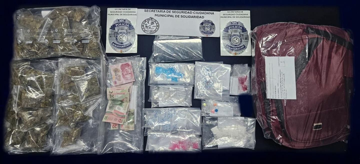 Detienen a narcomenudistas en Villas del Sol en Playa del Carmen; a Juan “N” le decomisaron más de 100 dos de diversas drogas.