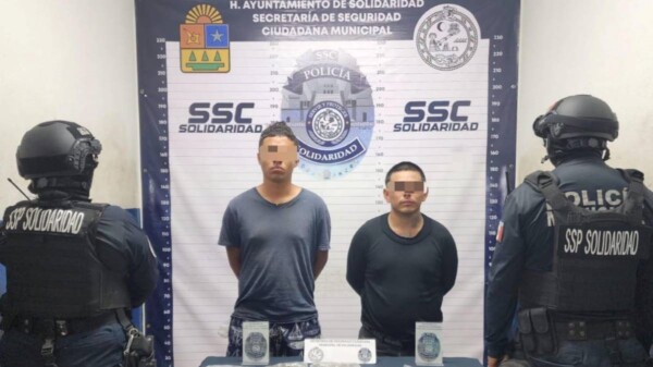 Detienen a dos narcomenudistas en El Tigrillo en Playa del Carmen