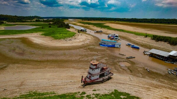 Infierno climático en Brasil; abraza sequía a la Amazonia
