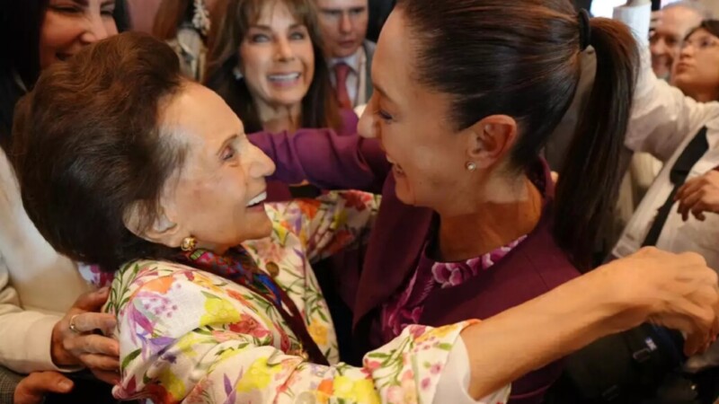 Ifigenia Martínez entregará banda presidencial a Sheinbaum