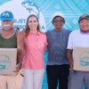 Entrega Atenea Gómez despensas a Familia Pescadora en Isla Mujeres