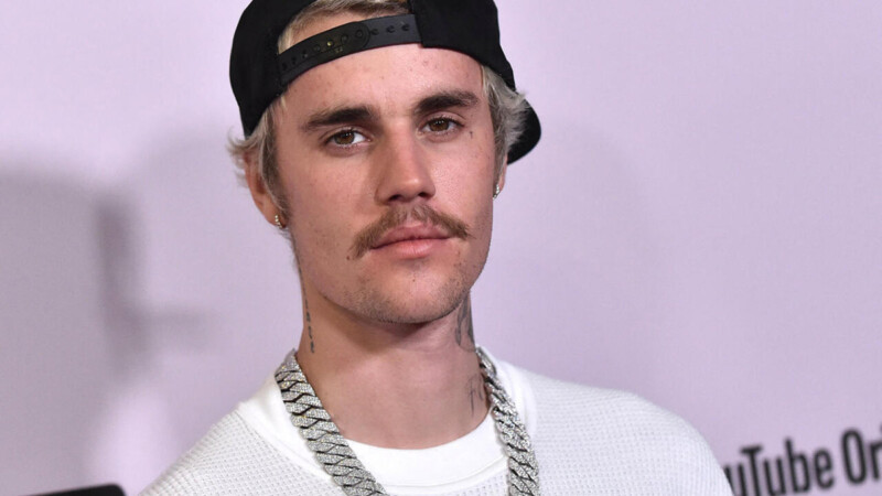 Justin Bieber pierde los estribos y le grita a un grupo de fans por grabarlo