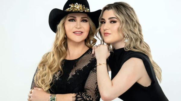 Melanie Carmona rompe el silencio sobre los rumores de la infidelidad de Cruz Martínez