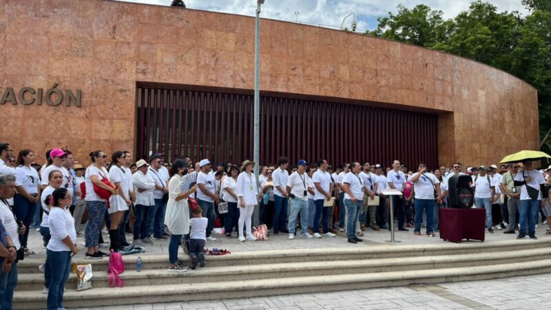 Al grito de “Justicia, Justicia”, protestan trabajadores del PJ en Cancún