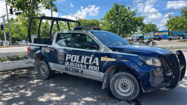 Histeria provoca pleito entre automovilistas en Cancún