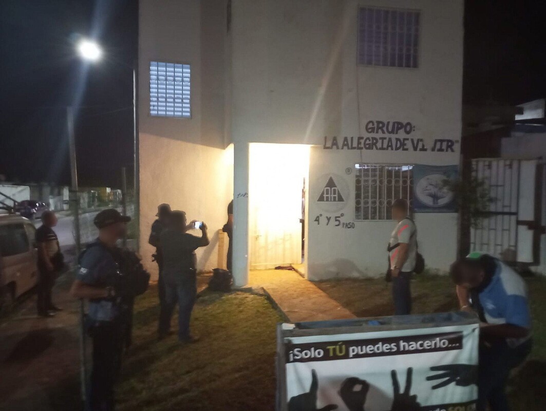 La Fiscalía General del Estado dio a conocer que el operativo se derivó de la denuncia hecha por un interno del lugar, quien logró evadirse.