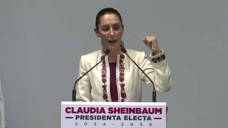 “Quisieran deslinde, ¡nunca!, es un honor estar con Obrador”
