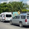 Transportistas turísticos se manifiestan en Cancún
