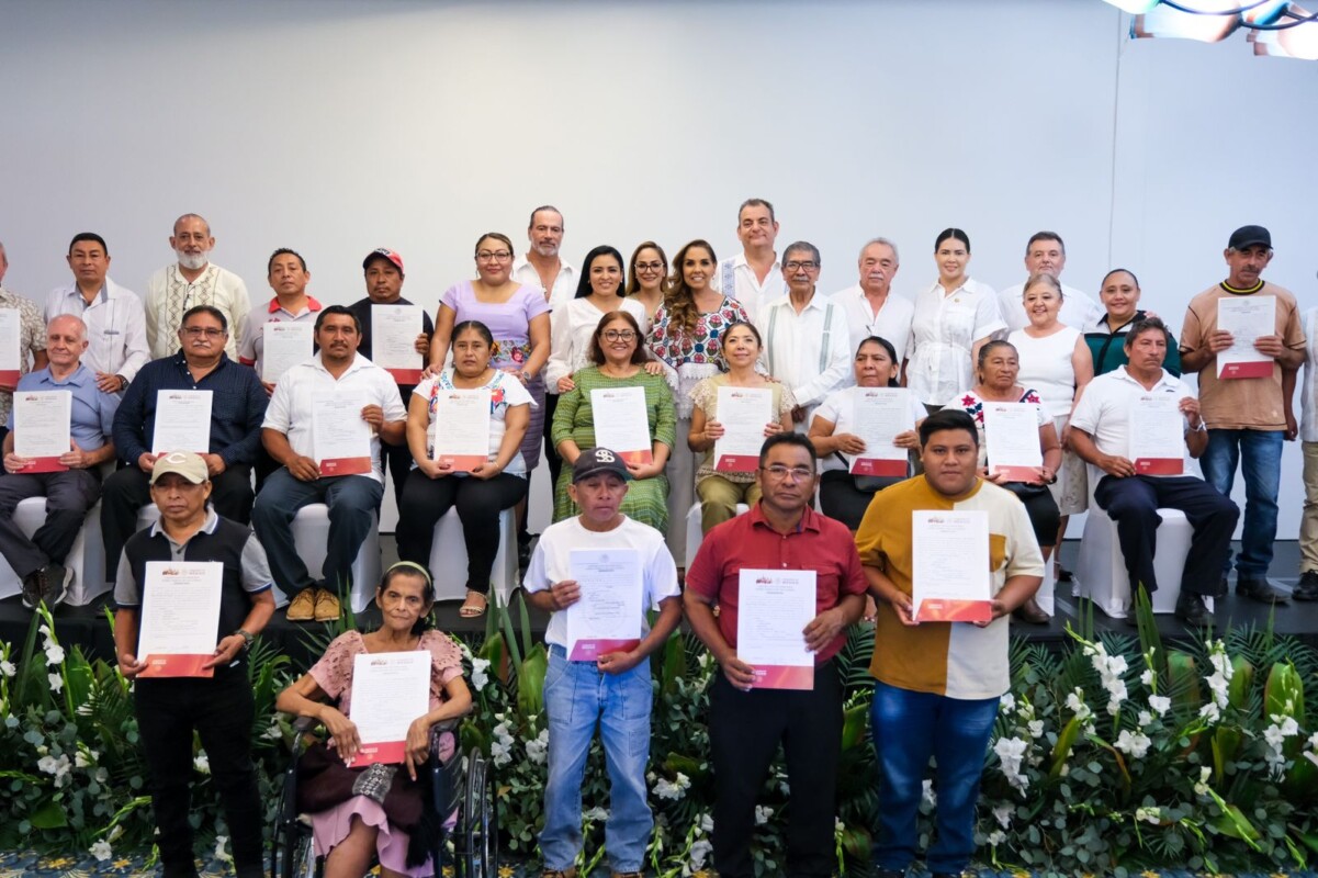 Se entregaron documentos agrarios a 35 ejidatarios para su bienestar social, proteger sus derechos y darles seguridad a su patrimonio.