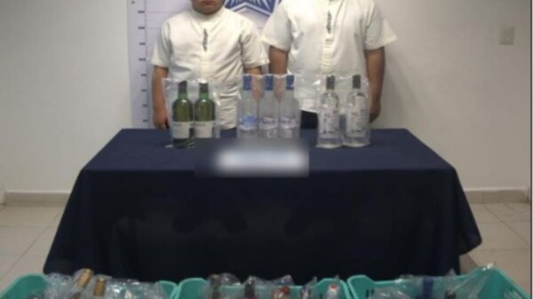 Sorprenden a dos empleados del Moon Palace robando botellas de licor