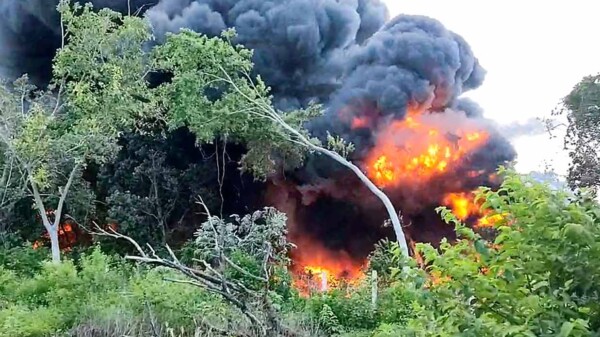 Gigantesco incendio en ZC de Isla Mujeres genera alerta