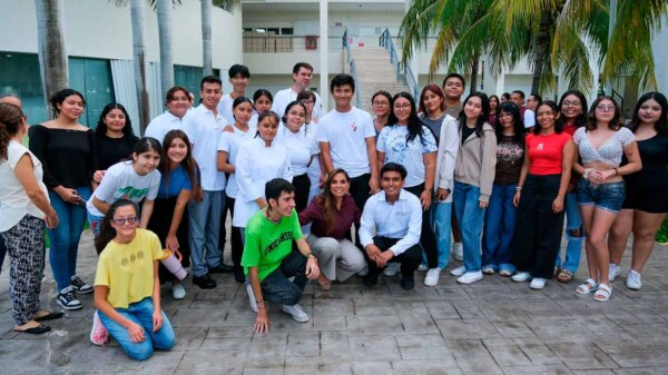 Invierte Mara Lezama 48 MDP para ampliación de la UNICARIBE en Cancún