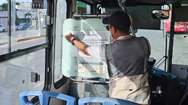 Realizan operativos en Cancún contra el alza de precio en transporte público