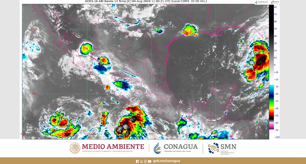 Pronóstico del clima para hoy domingo 4 de agosto 2024 en Quintana Roo; por la mañana, cielo medio nublado y lluvias puntuales en el estado.