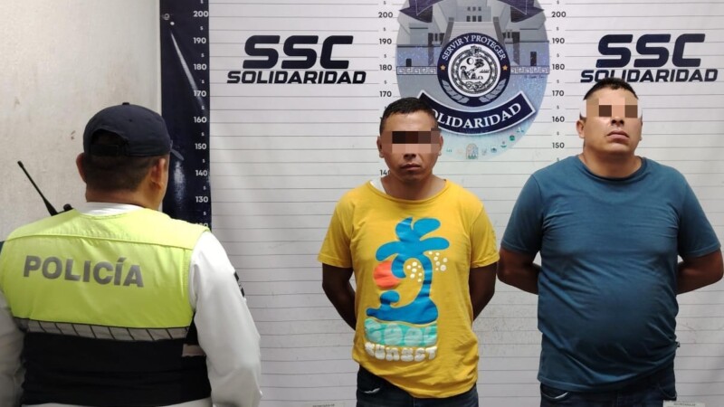 Detienen a dos por alterar un cajero automático en Playa del Carmen