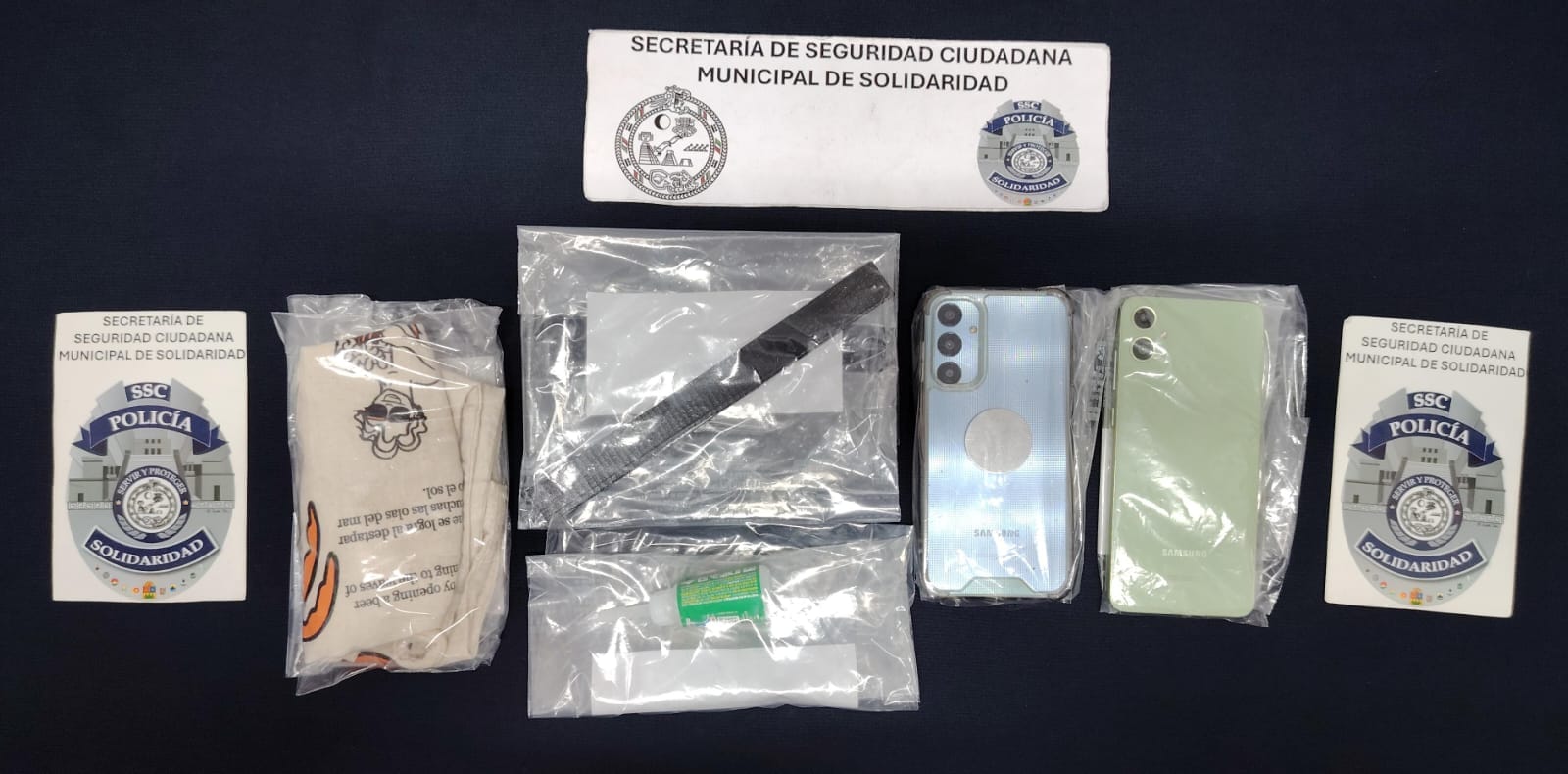 Detienen a dos por alterar un cajero automático en Playa del Carmen; Luis “N” y Misael “N” colocaron un dispositivo hechizo para defraudar.