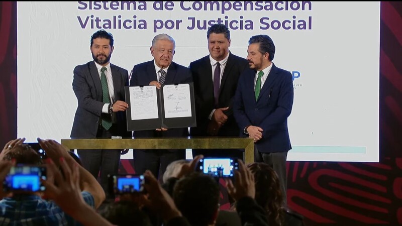 Tendrán ex trabajadores de Luz y Fuerza pensión vitalicia