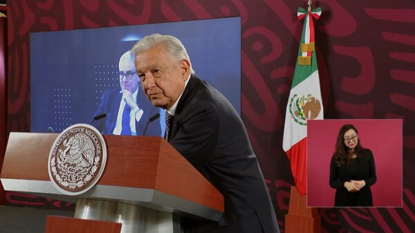 Dice Zedillo: pobreza se redujo porque murieron en la pandemia