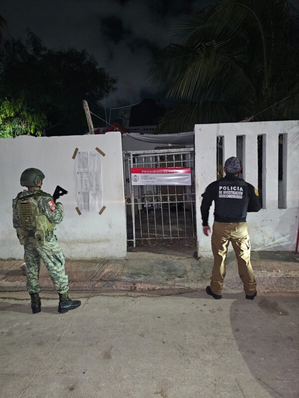 Aseguran drogas en cateos realizados en Chetumal y Cancún; la FGE dio a conocer que previo a la diligencia en la capital, fue detenido un sujeto.