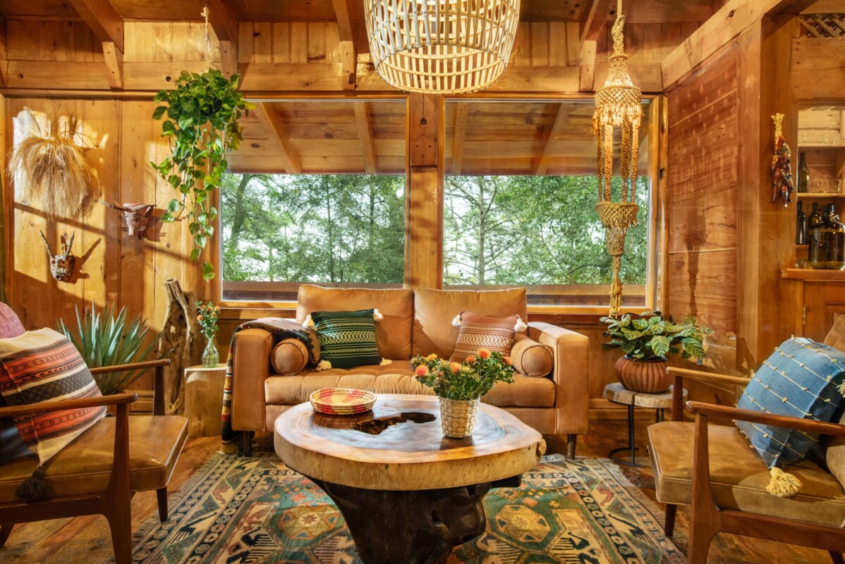 Jaime Maussan ofrece su casa en Airbnb para vivir 'una experiencia fuera de este mundo'