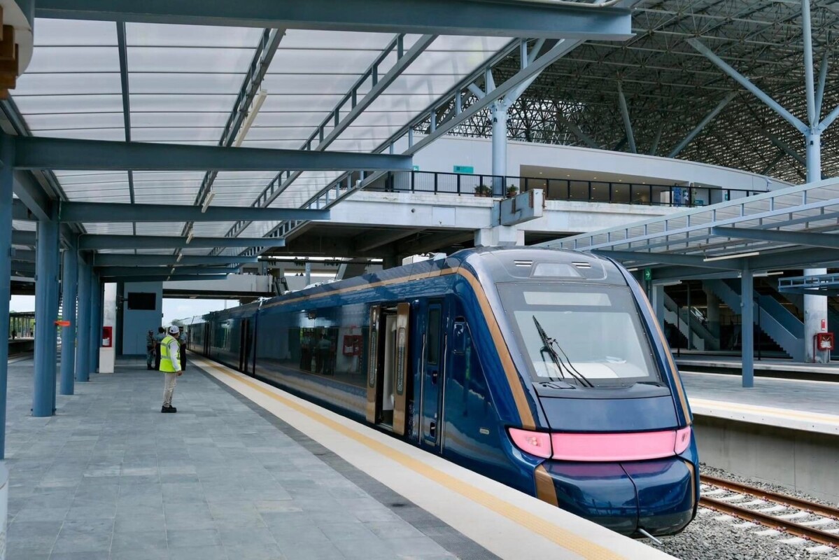 Mara Lezama acompaña al Presidente López Obrador durante su última gira de trabajo en Quintana Roo, junto a Claudia Sheinbaum