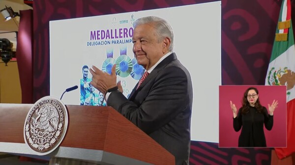 Aplaude AMLO resultados de atletas paralímpicos en París