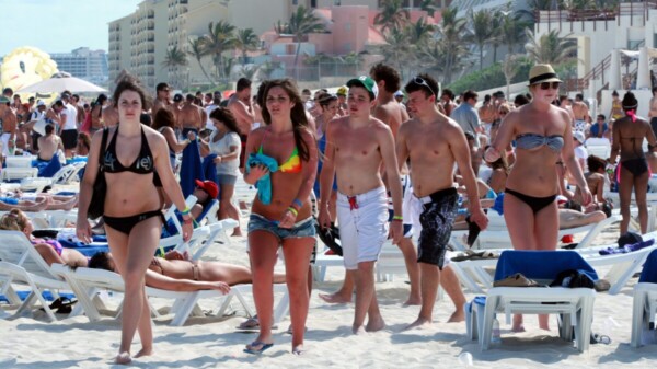 Ingresan 20 mil 300 mdd por turismo internacional: Sectur