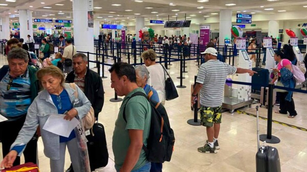 Cancelan 108 vuelos en Aeropuerto de Cancún por el paso de Helene