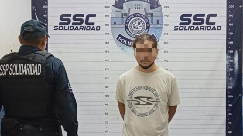 Playa del Carmen: Detenido en auto robado y en posesión de narcóticos
