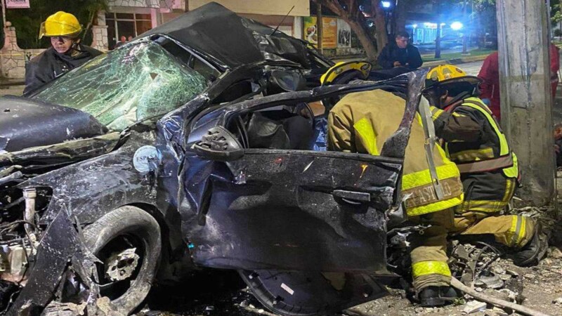 Un muerto y dos lesionados en un fuerte accidente en Cozumel.