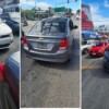 Genera intenso tráfico un golpecito entre dos autos en la Portillo