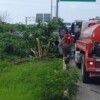 Aparatosa volcadura de una camioneta en la carretera Cancún-Puerto Morelos