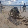 Aseguran 19 paquetes con droga que recalaron en playa de Cozumel