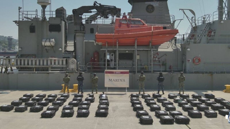 Asegura la marina 3.2 toneladas de cocaína en costas de Colima