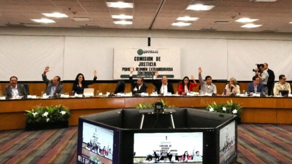 Aprueban en comisiones leyes secundarias de reforma judicial