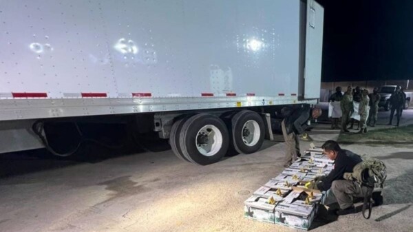 Vinculan a trailero que transportaba 308 kilos de cocaína