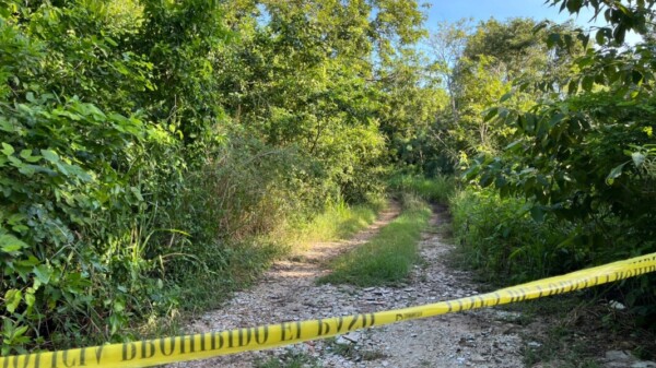 Hallan un cuerpo en un cenote de la colonia La Escondida en Cancún