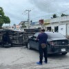 Choque y volcadura sobre la Leona Vicario en Cancún