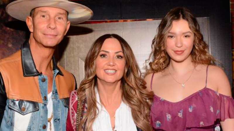 Mía Rubín desmiente rumores de boda entre su padre Erik Rubín y Mónica Noguera