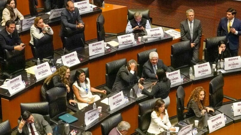 En medio de zafarrancho avala Senado reformas de la 4T