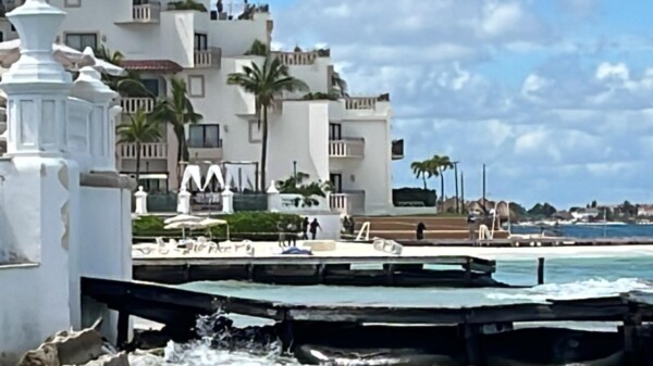 Ejecutan a un sujeto en una playa de la Zona Hotelera de Cancún (VIDEO)
