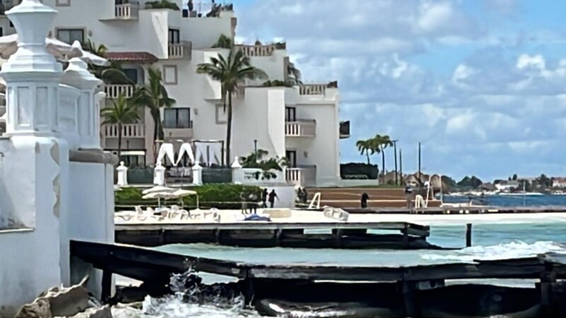 Ejecutan a un sujeto en una playa de la Zona Hotelera de Cancún (VIDEO)
